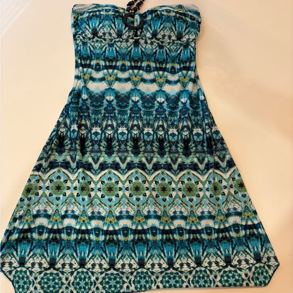 Elegant Blue and Green Patterned Strapless Dress